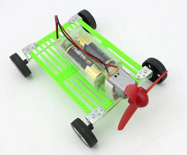 DIY összeszerel Játék motor propeller szélerős autó barkácsolás gyerekeknek 8*11*15cm 4WD Smart Robot autó alváz Green Energy RC játék